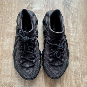Yeezy 450 black
